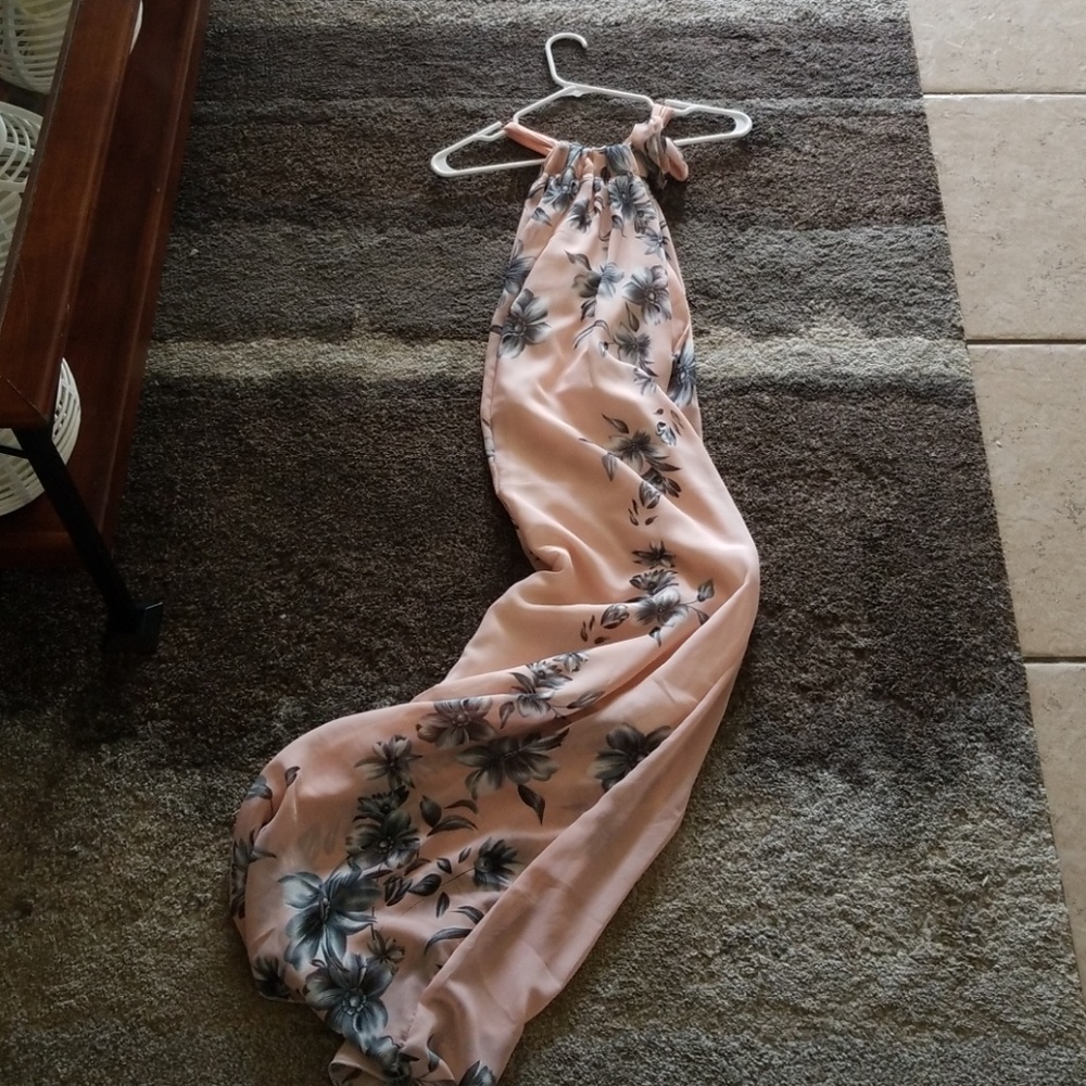 NWOT Beautiful flowery and flowy dresses